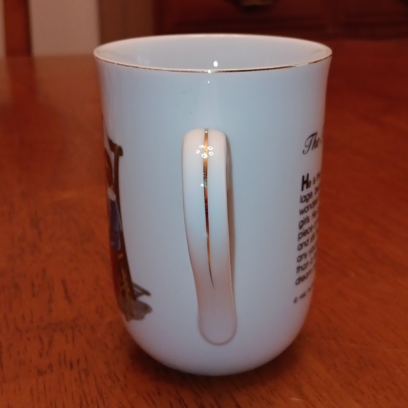 Norman Rockwell The Toymaker Porcelain Collector's Mug Gold Trim - Picture 4 of 6